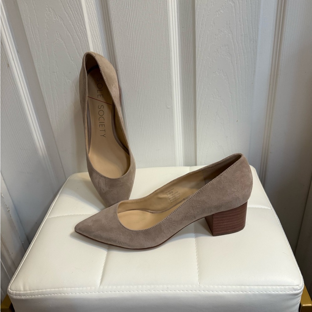 Sole Society Women's Tan Block Heel Pumps